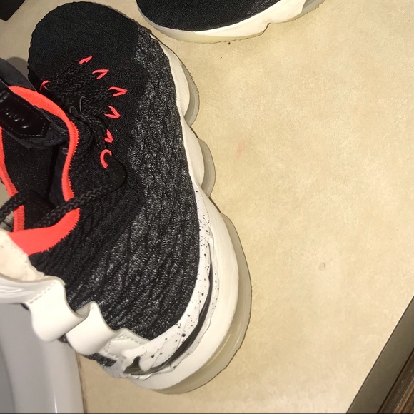 Nike Lebron 15’s - Picture 2 of 2